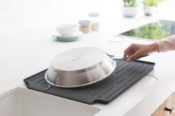 Brabantia SinkSide Afdruiprek - Dark Grey -Afwasgereedschap Winkel 1200x799 12