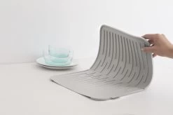 Brabantia SinkSide Afdruipmat - Siliconen - Mid Grey -Afwasgereedschap Winkel 1200x799 6