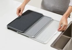 Joseph Joseph - Tier - Afdruipmat - Uitschuifbaar - Grijs -Afwasgereedschap Winkel 1200x836 3